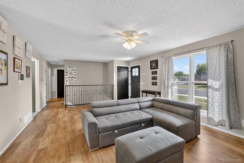 9334 Bellaire St, Thornton, CO 80229