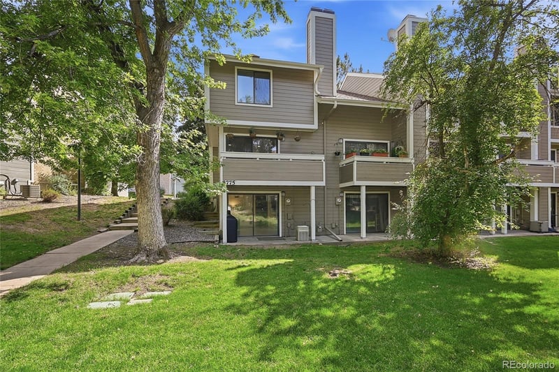 8775 Cornell Ave #14, Lakewood, CO 80227