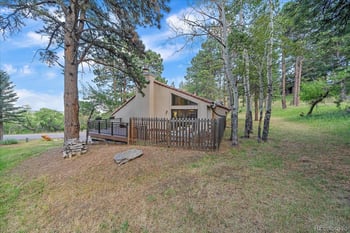 1013 Arrow Wood Dr, Golden, CO 80401