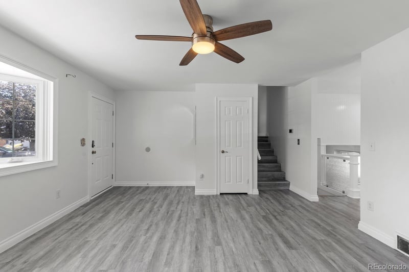 659 S Newark Ct, Aurora, CO 80012
