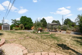 382 Zion St, Aurora, CO 80011