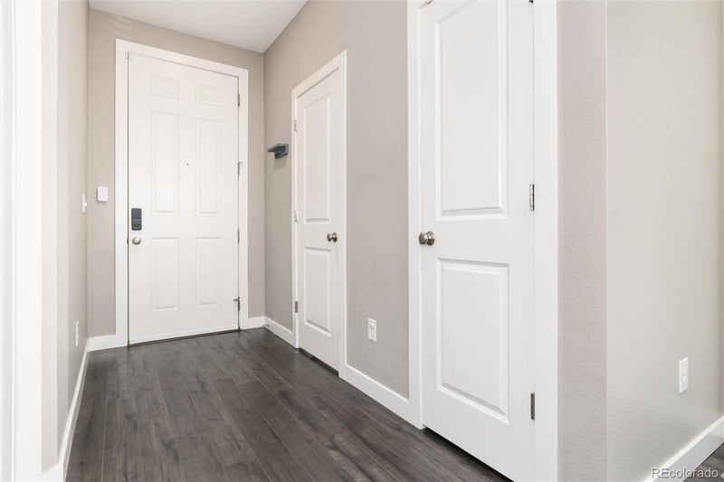 7588 Zante Ct, Aurora, CO 80016