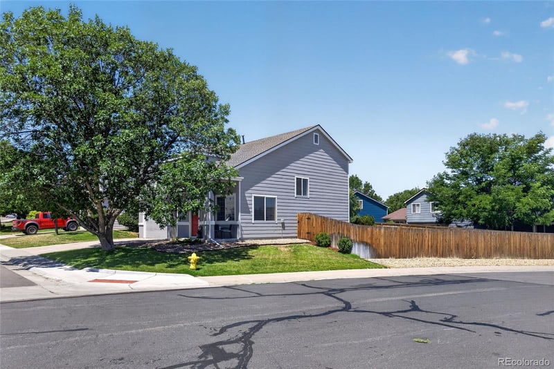 20285 Belleview Ln, Centennial, CO 80015