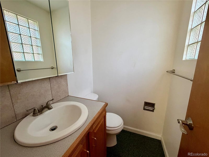 451 Emporia St, Aurora, CO 80010