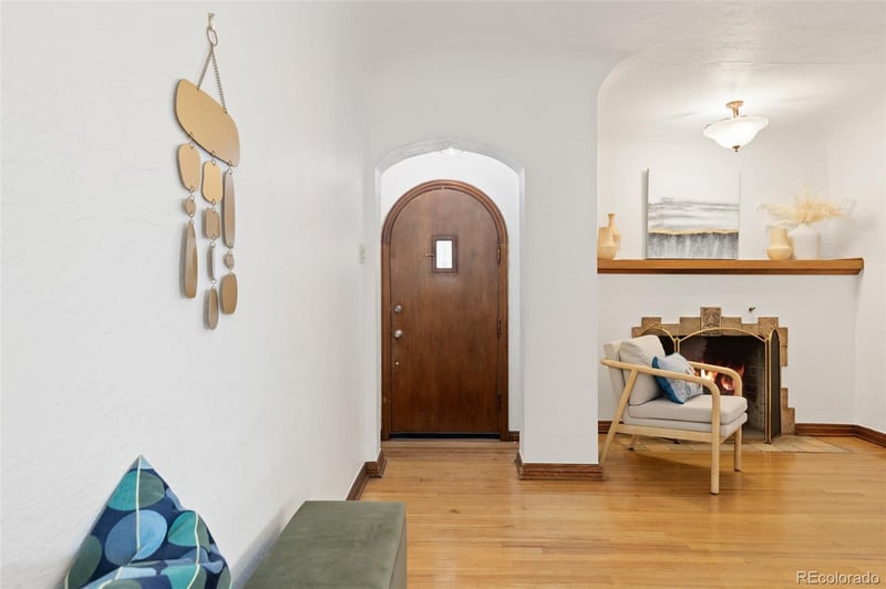 2315 Jasmine St, Denver, CO 80207