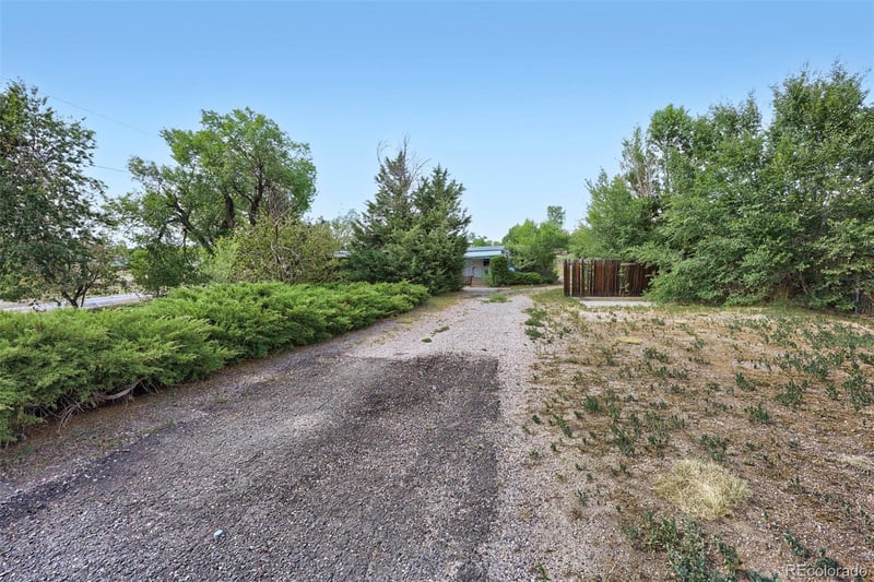 7365 61st Ave, Arvada, CO 80003