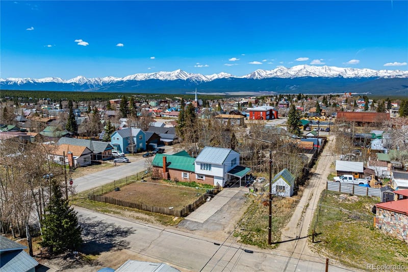426 9th St, Leadville, CO 80461