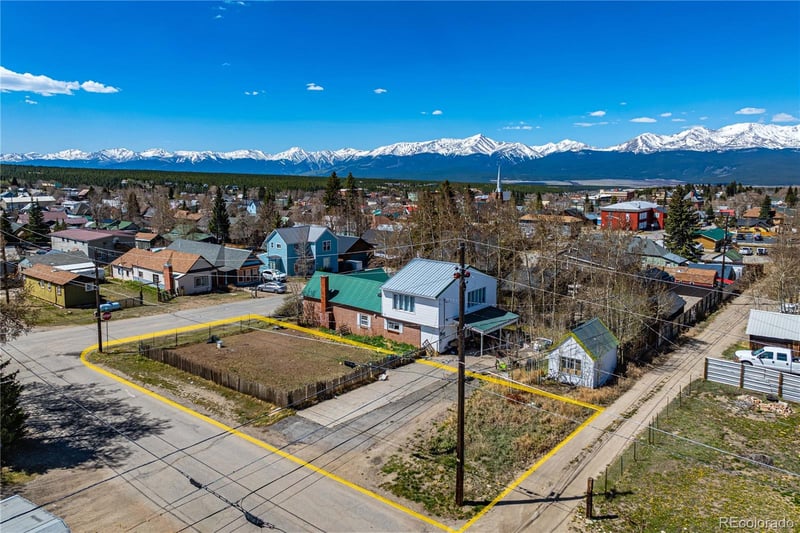 426 9th St, Leadville, CO 80461