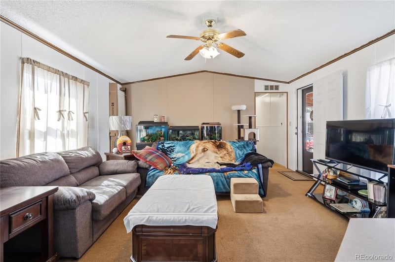 1570 Sedalia Way, Aurora, CO 80011