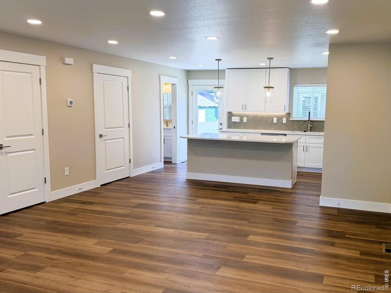 1327 4th St #100, Loveland, CO 80537