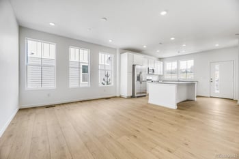 7639 S Mobile Way, Centennial, CO 80016