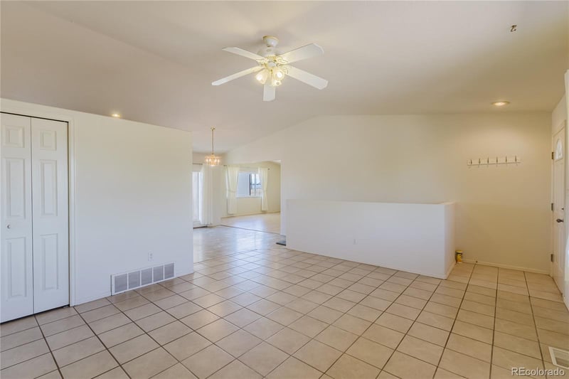1148 Dove Creek Dr, Pueblo West, CO 81007