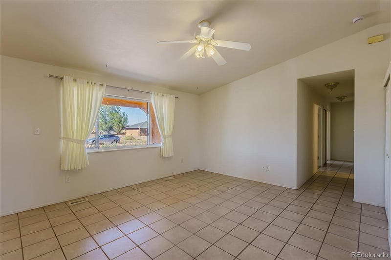 1148 Dove Creek Dr, Pueblo West, CO 81007