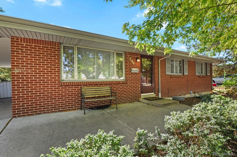 564 Moline St, Aurora, CO 80010