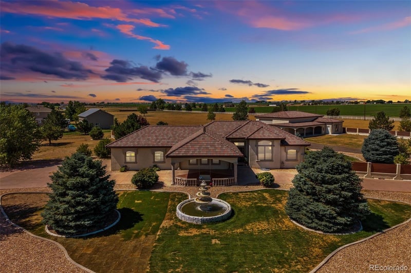 33 Stagecoach Ln, Fort Morgan, CO 80701