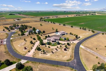 33 Stagecoach Ln, Fort Morgan, CO 80701