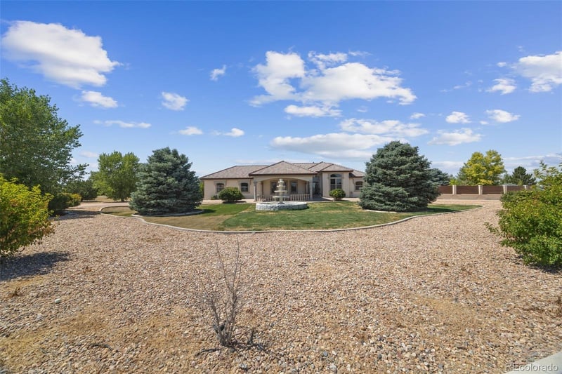 33 Stagecoach Ln, Fort Morgan, CO 80701
