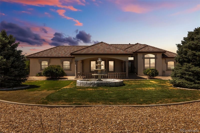 33 Stagecoach Ln, Fort Morgan, CO 80701