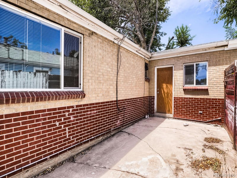 9629 19th Ave, Aurora, CO 80010