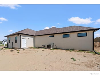 31 Lakeview Cir, Fort Morgan, CO 80701