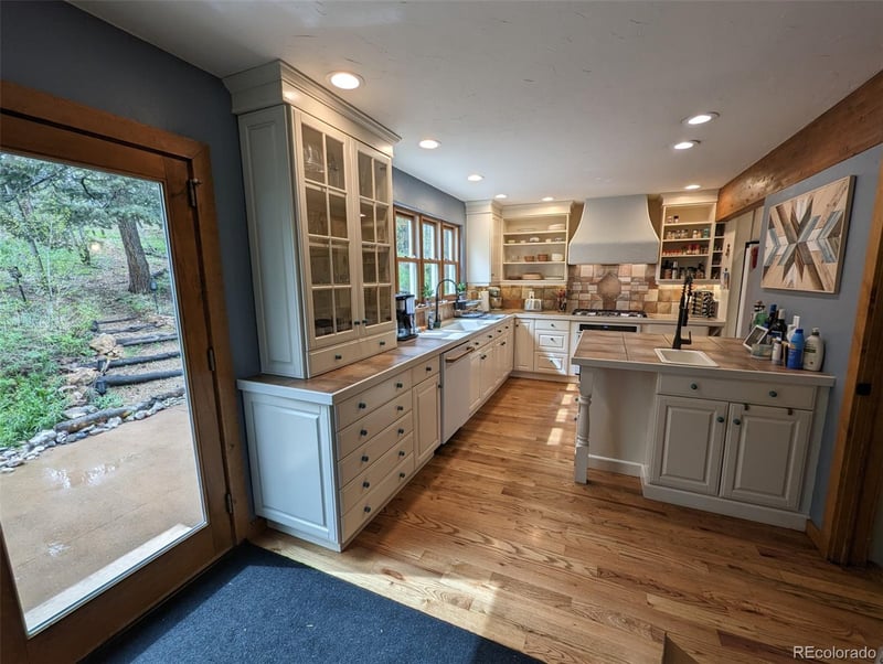 1296 Golden Gate Dr, Golden, CO 80403