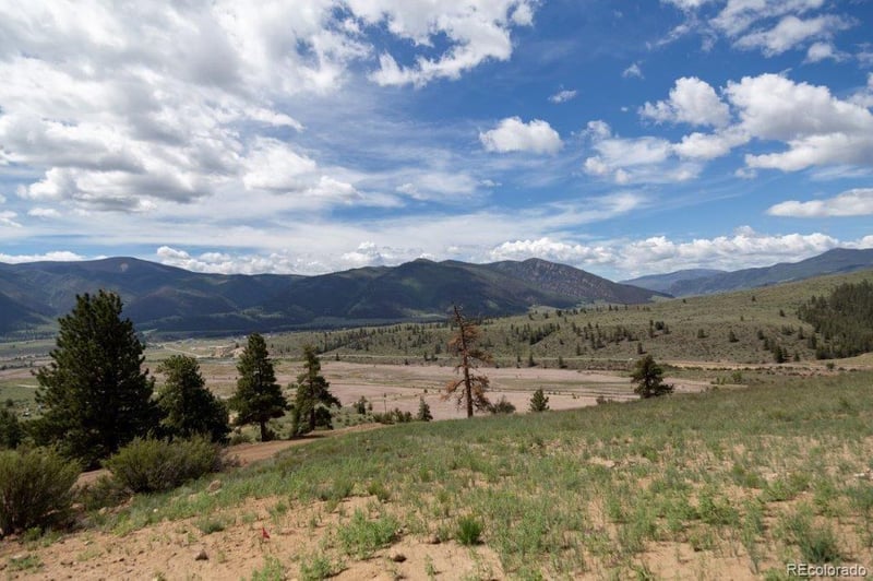 475 Cliff View Dr, Creede, CO 81130