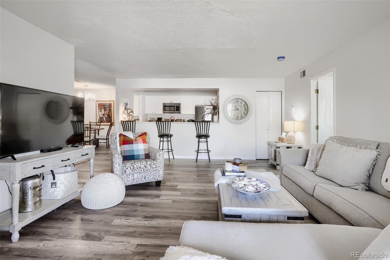 12093 W Cross Dr #107, Littleton, CO 80127
