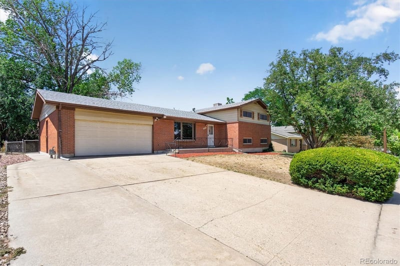 10451 Livingston , Denver, CO 80233