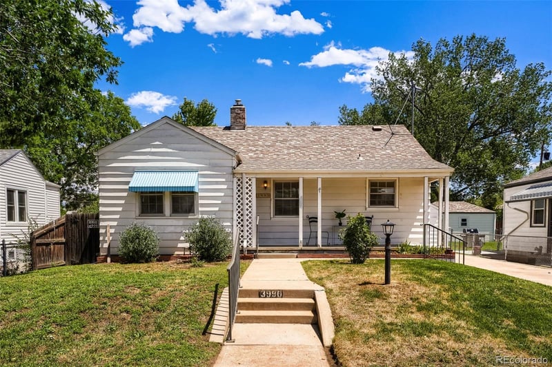 3990 Logan St, Englewood, CO 80113