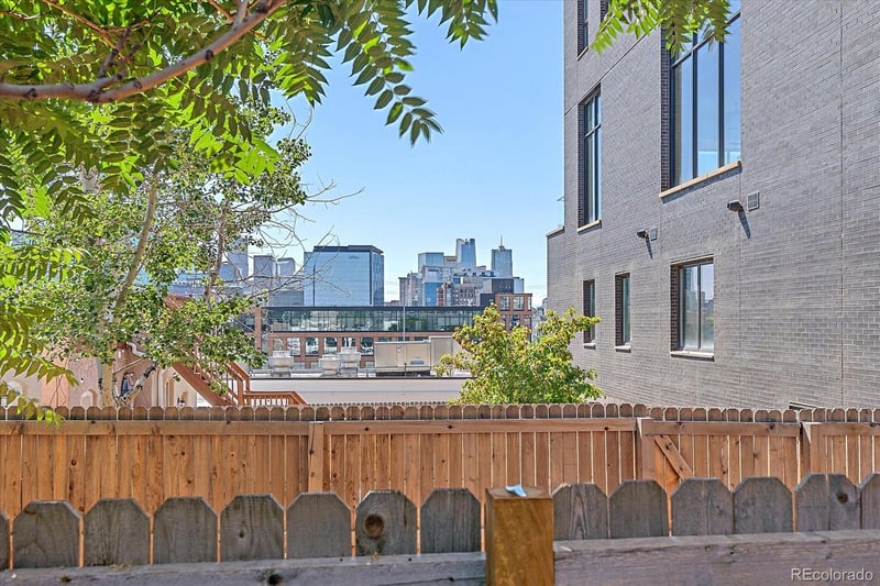 2524 Kensing Ct, Denver, CO 80211