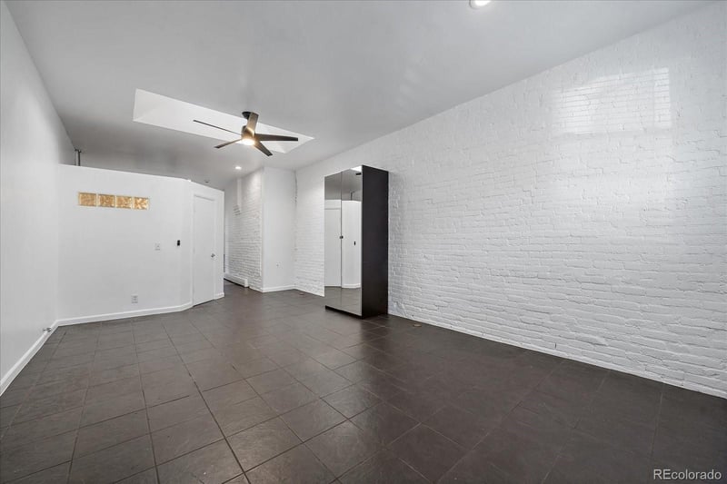 2524 Kensing Ct, Denver, CO 80211
