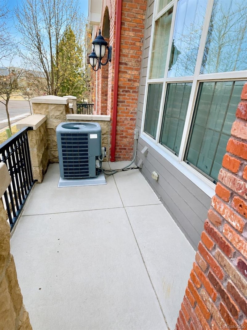 9256 Kornbrust Dr, Lone Tree, CO 80124