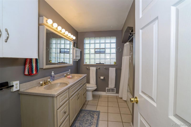 1717 Clayton St, Denver, CO 80210