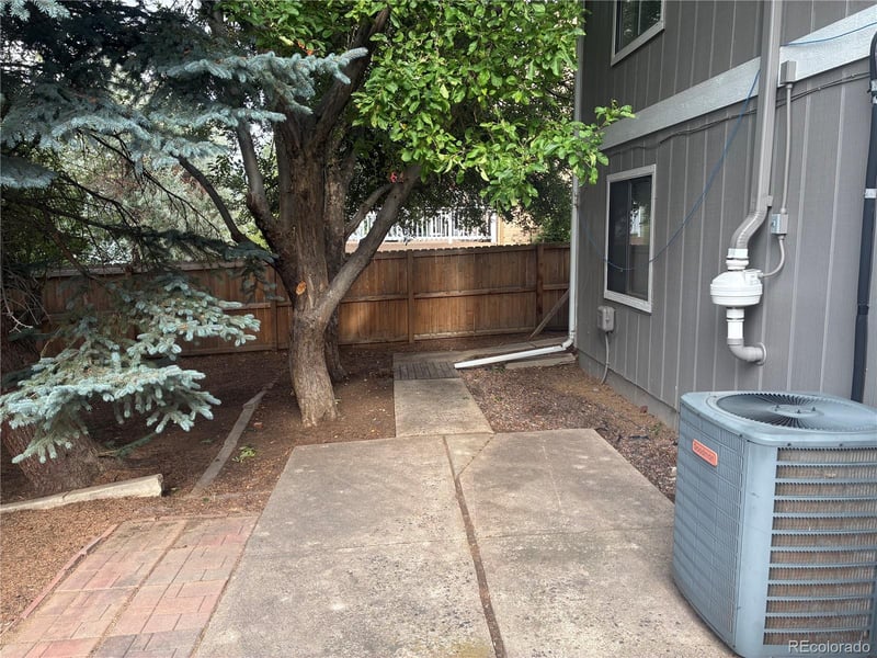 19363 Floyd Ave, Aurora, CO 80013