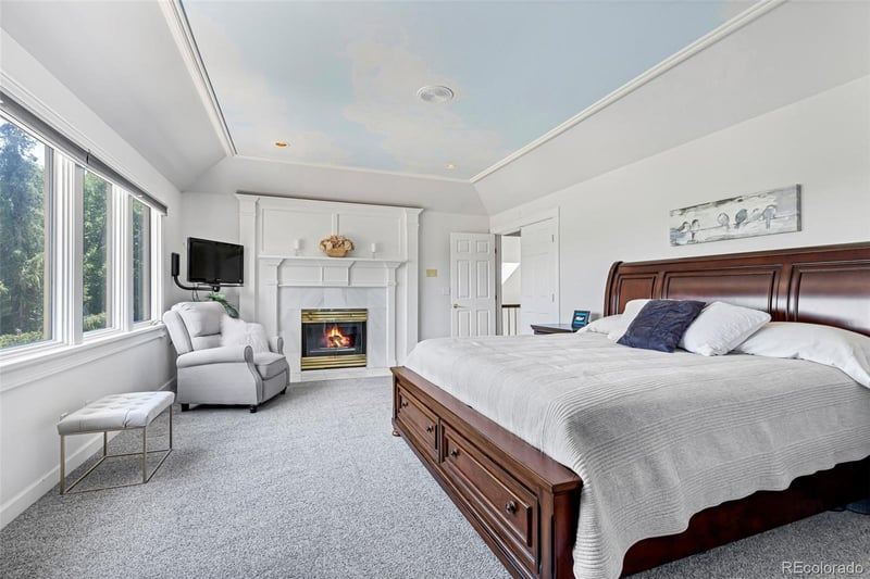 1147 Twin Peaks Cir, Longmont, CO 80503