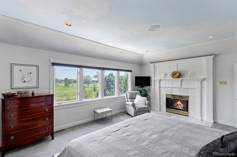 1147 Twin Peaks Cir, Longmont, CO 80503