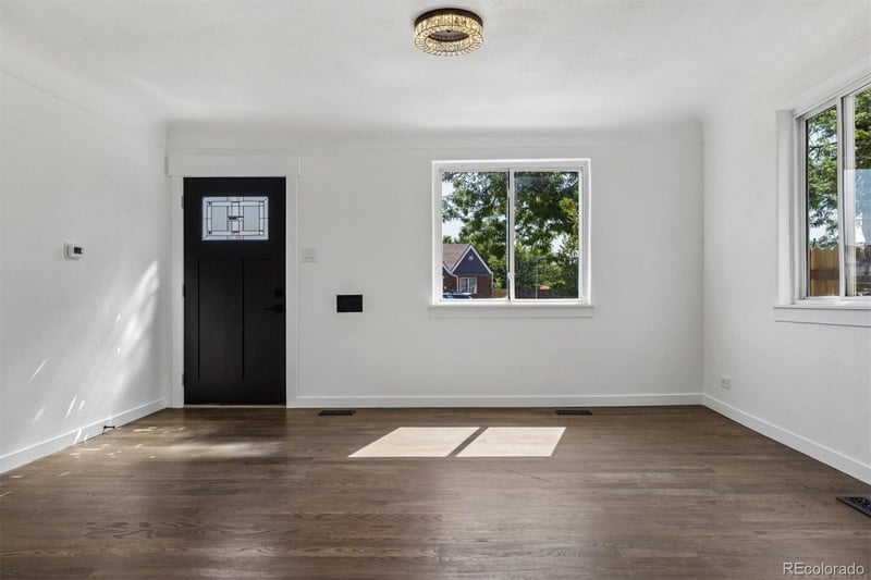 3227 Albion St, Denver, CO 80207