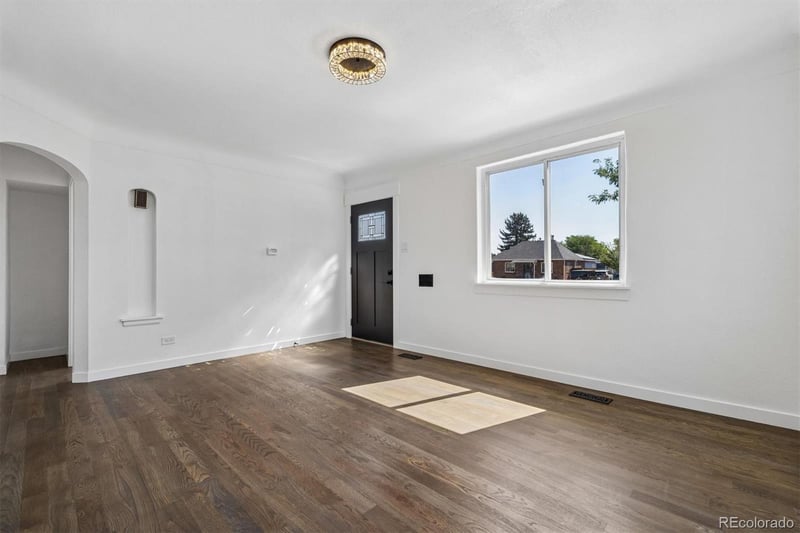 3227 Albion St, Denver, CO 80207