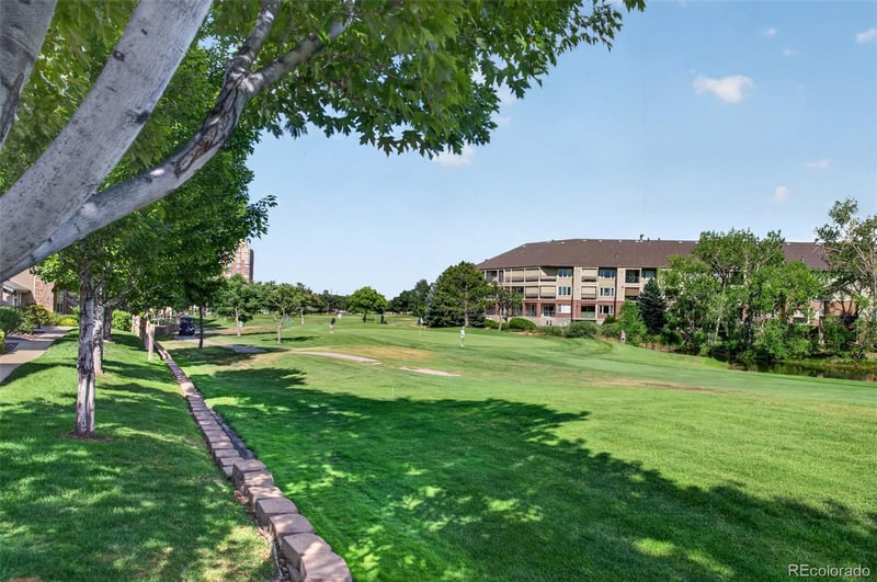 2852 Centennial Dr #E, Littleton, CO 80123