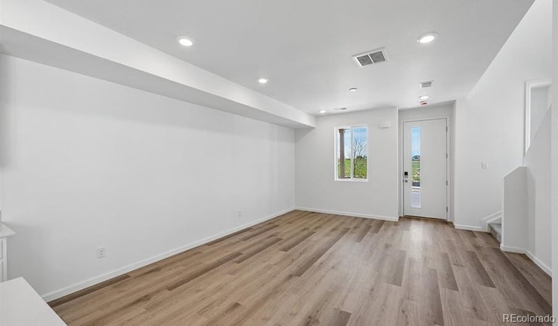 21373 E 67th Ave, Aurora, CO 80019