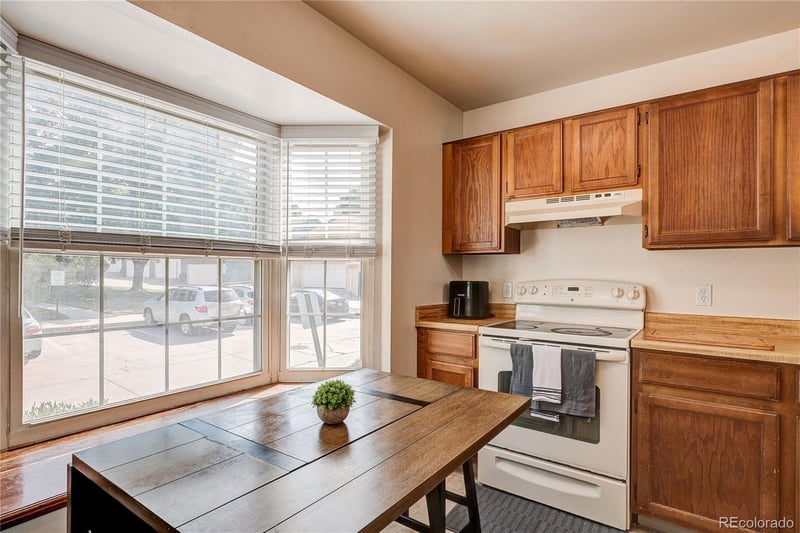 2054 S Balsam St, Lakewood, CO 80227