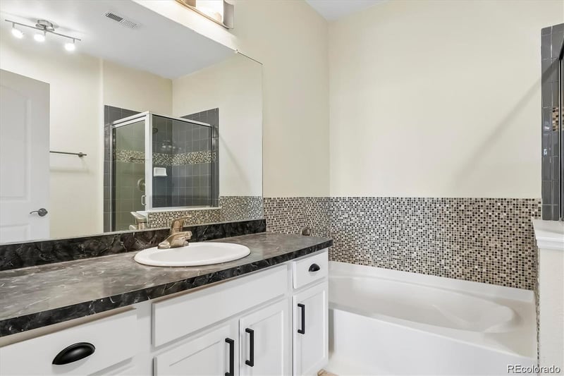 10176 Park Meadows Dr #2405, Lone Tree, CO 80124