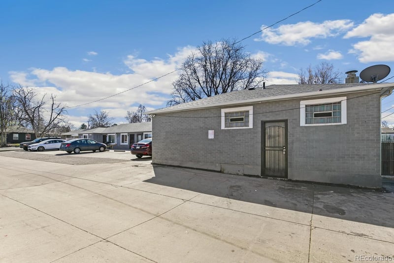1467 Joliet St, Aurora, CO 80010