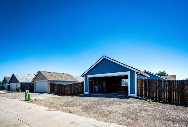 2703 Rose Hill St, Strasburg, CO 80136