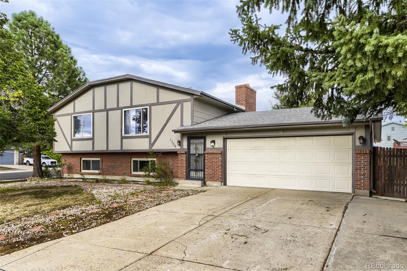 1508 S Laredo Ct, Aurora, CO 80017