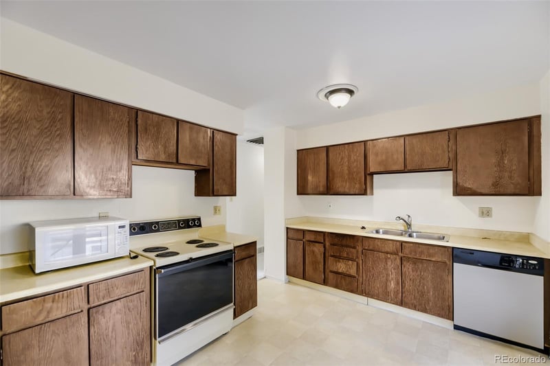 1508 S Laredo Ct, Aurora, CO 80017