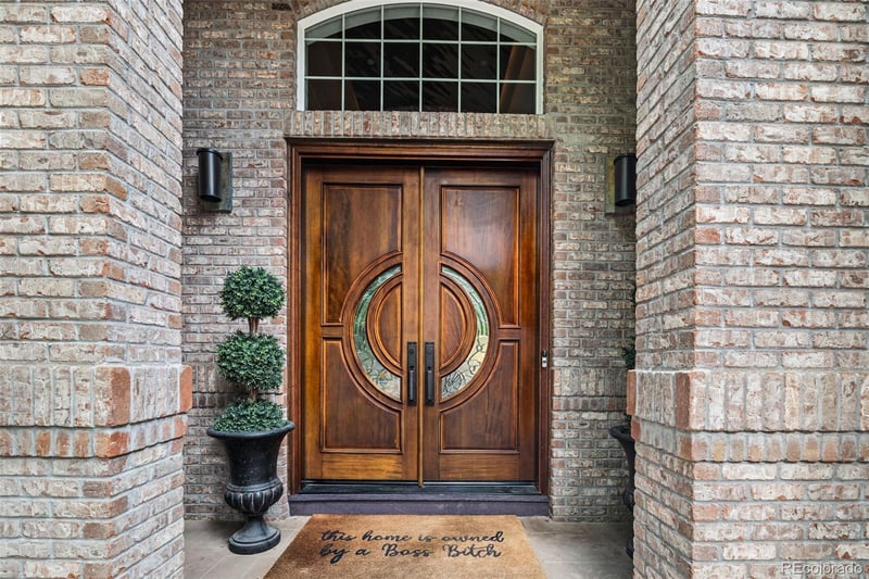 6072 S Paris St, Greenwood Village, CO 80111