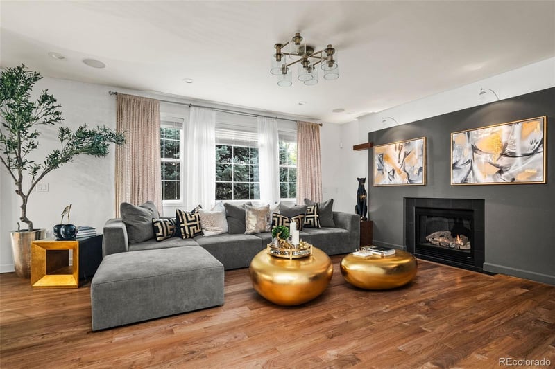 6072 S Paris St, Greenwood Village, CO 80111