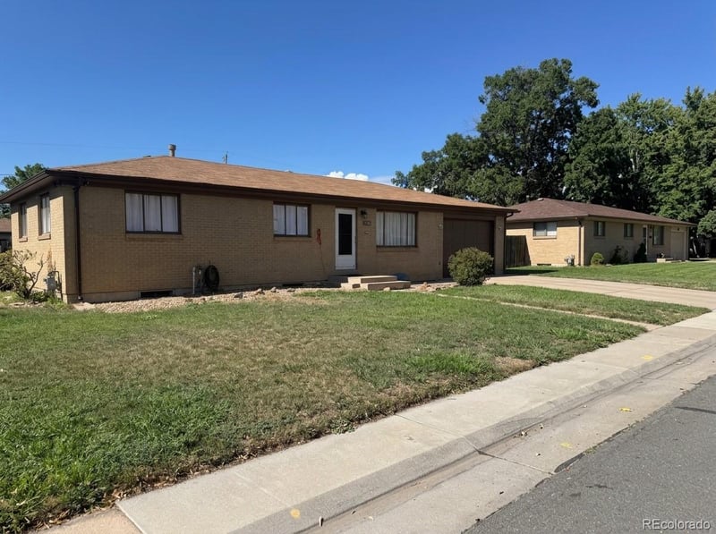 2940 Saratoga Ave, Englewood, CO 80110