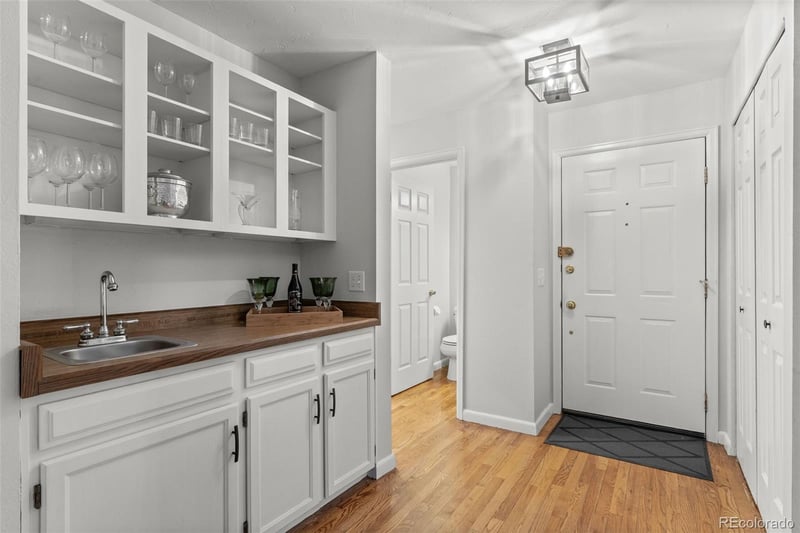 6408 S Glencoe Ct, Centennial, CO 80121
